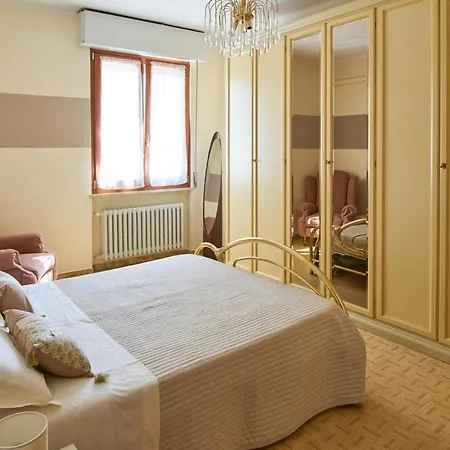 Cinzia's 아파트 데센자노델가르다