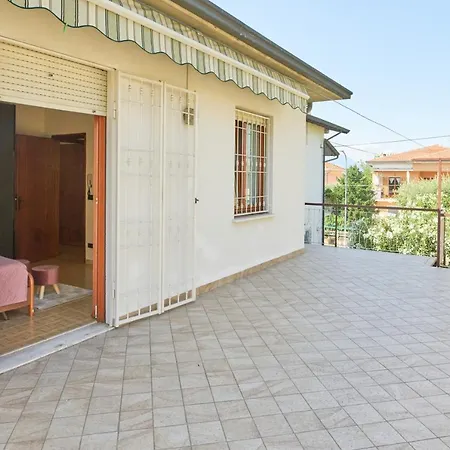 Cinzia's 아파트 데센자노델가르다